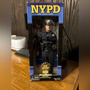 NYPD Collectible Action Figure 2002 Real Heroes NY Officer Doll Figure 12in size
